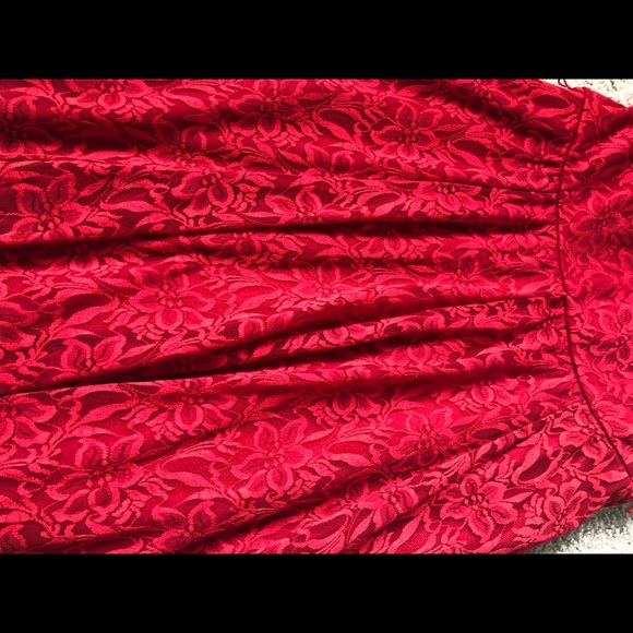 Floral lace red dress! - Picture 2 of 3